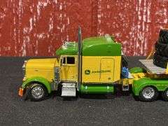 1/64 John Deere Combine Hauler