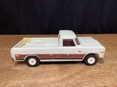 1/16 International 100 Pickup Ertl