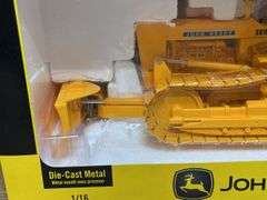 1/16 John Deere 2010 Crawler Collector NIB Ertl