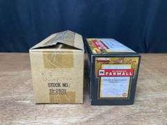 1/34 IH KB-10 Dump Truck NIB 1st Gear