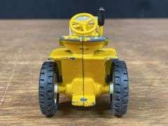 (2) 1/16 Cub Cadet L&G Ertl