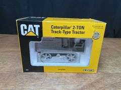 1/16 Caterpillar 2-Ton Crawler NIB Ertl