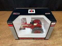 1/16 Farmall 340 NIB SC