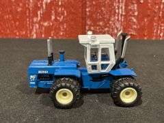 (2) 1/64 Kinze 640 Big Blue + 1305 Grain Cart SC