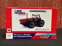 1/32 IH 3588 2011 Agritechnica NIB Britains