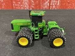 1/64 John Deere 9400 1999 KFYR NIB Ertl