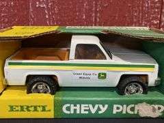 1/25 John Deere Pickup NIB Ertl