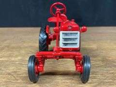 (2) 1/16 IH 140 + Farmall Cub Ertl