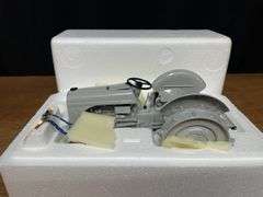 1/16 Ford 2N Precision NIB Ertl