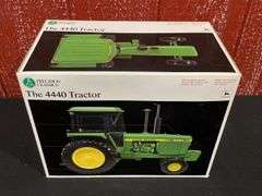 1/16 John Deere 4440 Precision NIB Ertl