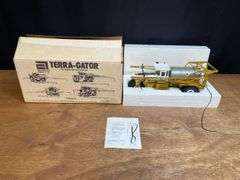 1/28 Terra-Gator 1603T Liquid Dealer Edition NIB KZCO