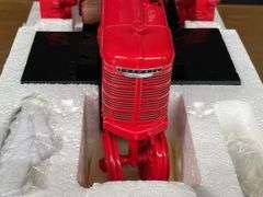 1/12 Farmall H NIB Franklin Mint