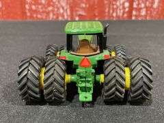 1/64 John Deere 8400 Customized