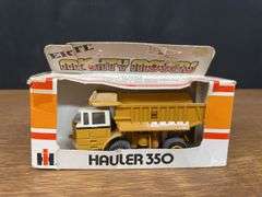 (2) IH Payhauler + Tonka Car Carrier