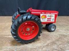 1/16 Tru-Scale Pulling Tractor Customized