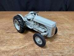 1/16 Ford 9N 1995 NFTM NIB Ertl