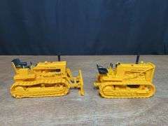 (2) 1/16 John Deere 1010 + 430 Crawlers Ertl