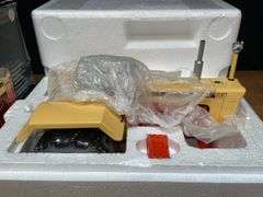 1/16 Case 1030 Precision NIB Ertl