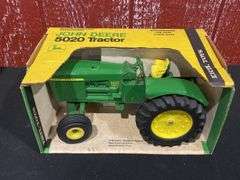1/16 John Deere 5020 NIB Ertl