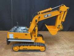 Caterpillar 225 Excavator RC