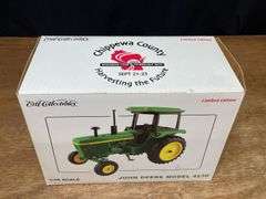 1/16 John Deere 4230 2004 Wisconsin NIB Ertl