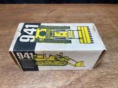 1/50 Caterpillar 941 Crawler Loader NIB NZG