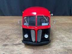 1/25 IH Metro Van NIB 1st Gear