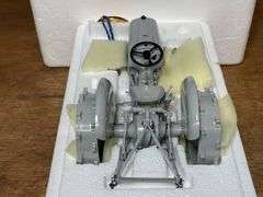 1/16 Ford 2N Precision NIB Ertl