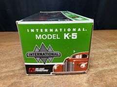 1/16 IH K-5 Grain Truck NIB DCP
