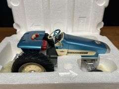 1/16 IH HT-340 Turbine Tractor NIB SC
