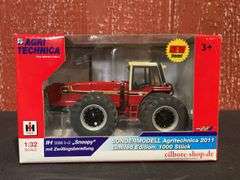 1/32 IH 3588 2011 Agritechnica NIB Britains