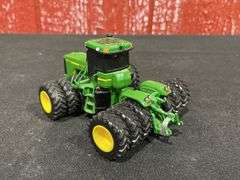 1/64 John Deere 9400 1999 KFYR NIB Ertl