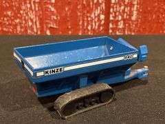 1/64 Kinze 840 Grain Cart NIB Gottman