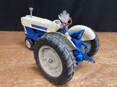 1/12 Ford 6000 Commander Hubley