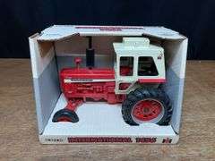 1/16 IH 1456 NIB Ertl