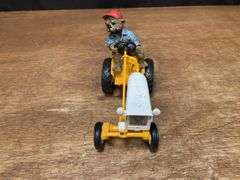 1/16 IH Cub Fox Fire Friends NIB Ertl