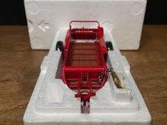 1/16 McCormick 200 Spreader Precision NIB Ertl
