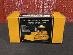 1/50 IH TD-15 Crawler Dozer NIB 1st Gear