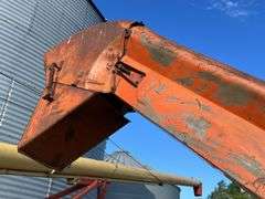1937 Allis Chalmers WC with Model 33 Picker