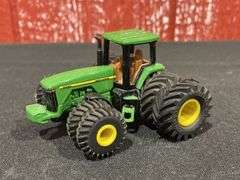 1/64 John Deere 8400 Customized
