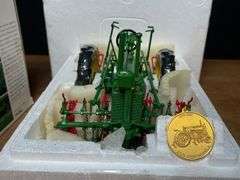 1/16 John Deere A w/Cultivators Precision NIB Ertl