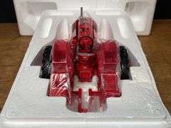 1/16 Farmall Super M w/Picker 2007 NFTM NIB Ertl