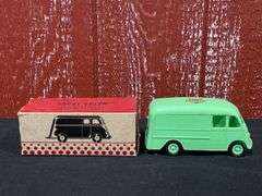 IH Metro Truck NIB Product Miniature
