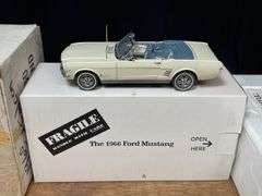 (2) 1/24 Ford Cars NIB