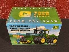 1/32 John Deere 7020 2003 NFTS NIB Ertl