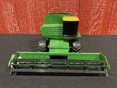 1/24 John Deere Titan Combine Ertl