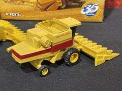 (3) 1/64 New Holland Combines