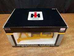 1/16 IH TD-14 Crawler NIB SC