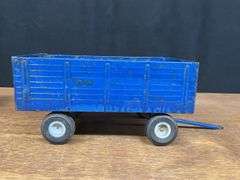 (2) 1/12 Ford 8600 + Wagon Ertl