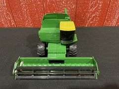 1/24 John Deere Titan Combine Ertl